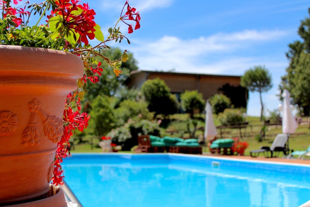 Poggio Paradiso Apartments Mengara エクステリア 写真
